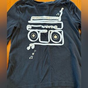 Gap Kids long sleeved tee. Size 6-7